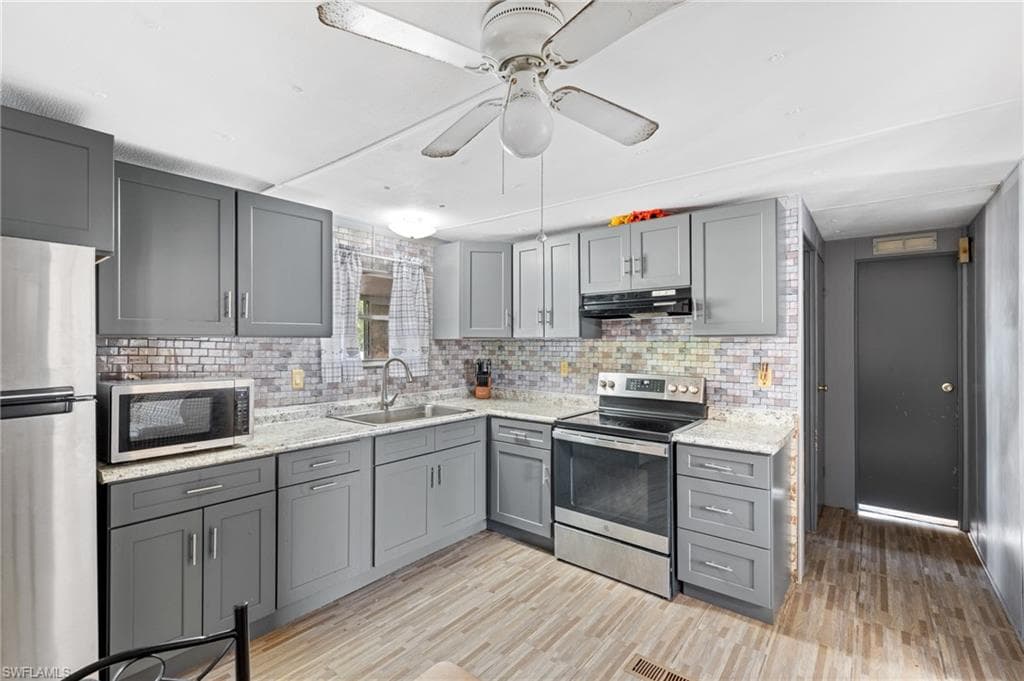 8405 Nault RD, NORTH FORT MYERS FL 33917-13