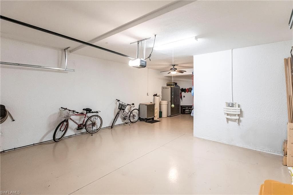 2351 Montserrat LN # 202, NAPLES FL 34120-27