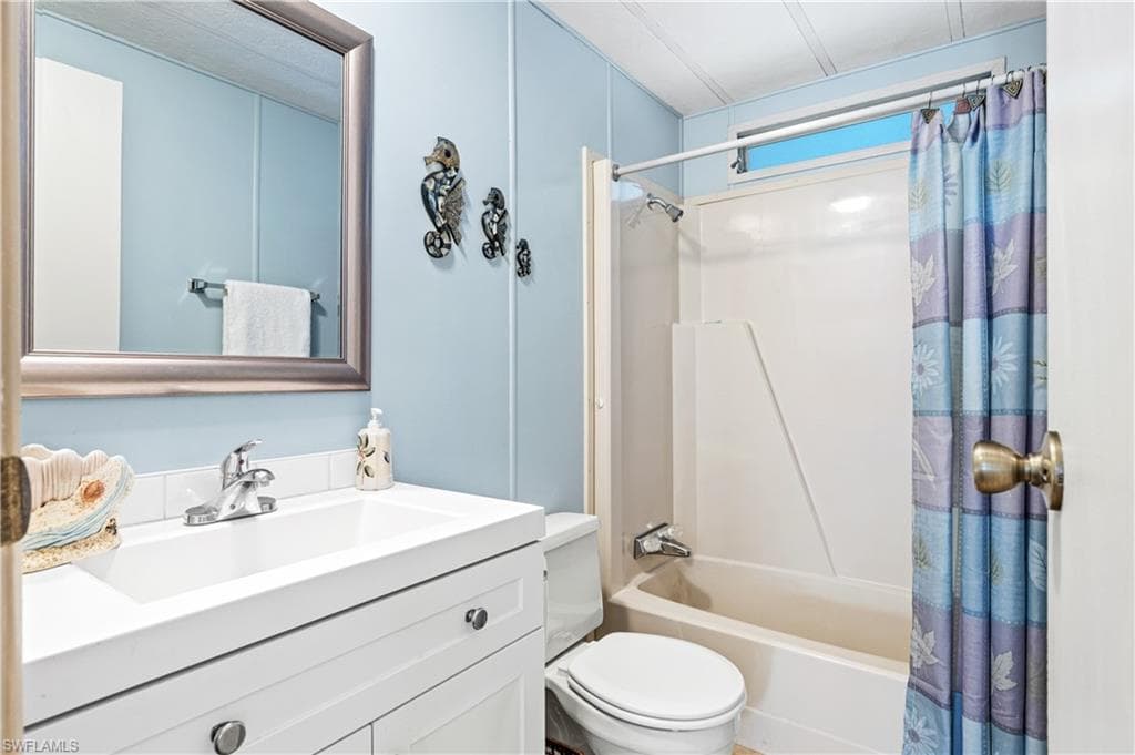 16045 Hibiscus WAY, NORTH FORT MYERS FL 33903-16