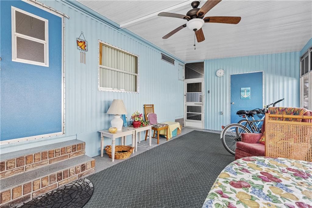 16045 Hibiscus WAY, NORTH FORT MYERS FL 33903-2