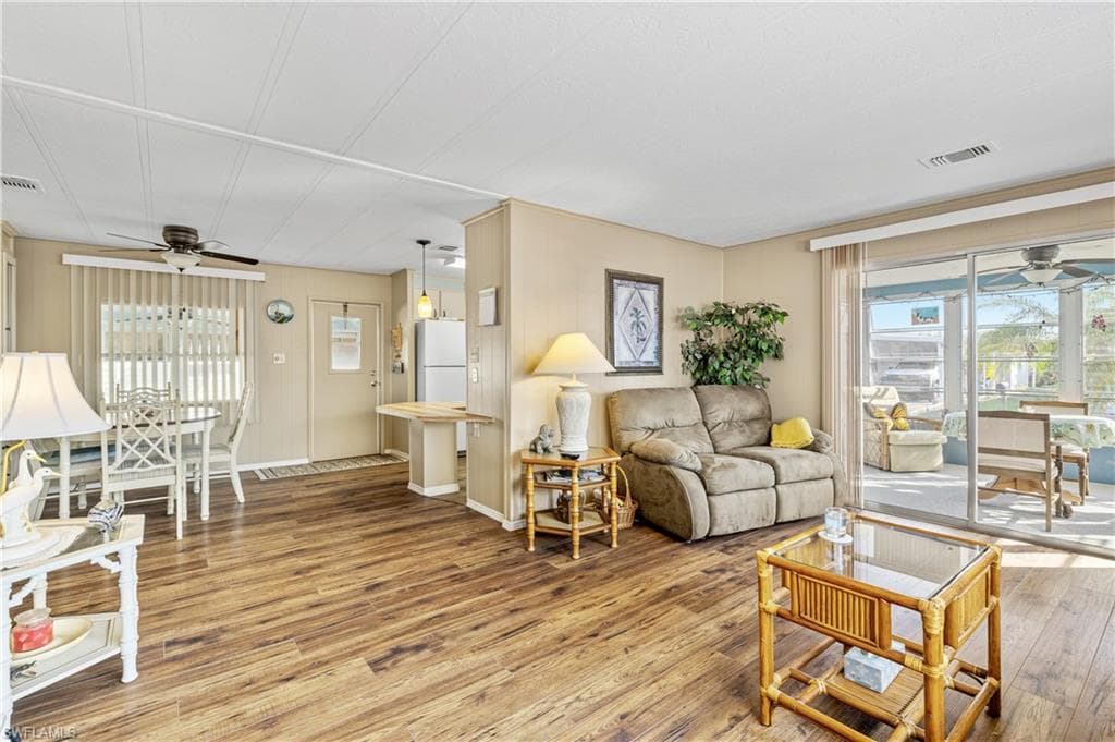 16045 Hibiscus WAY, NORTH FORT MYERS FL 33903-8