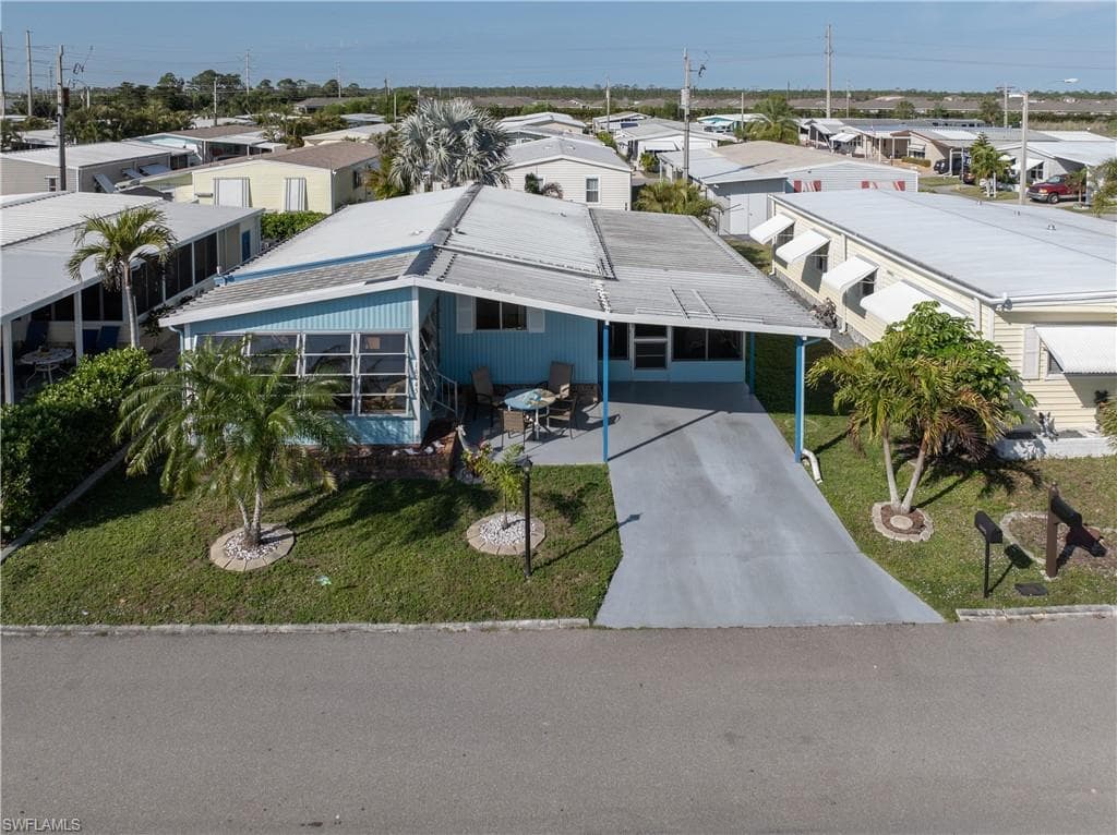 16045 Hibiscus WAY, NORTH FORT MYERS FL 33903-32