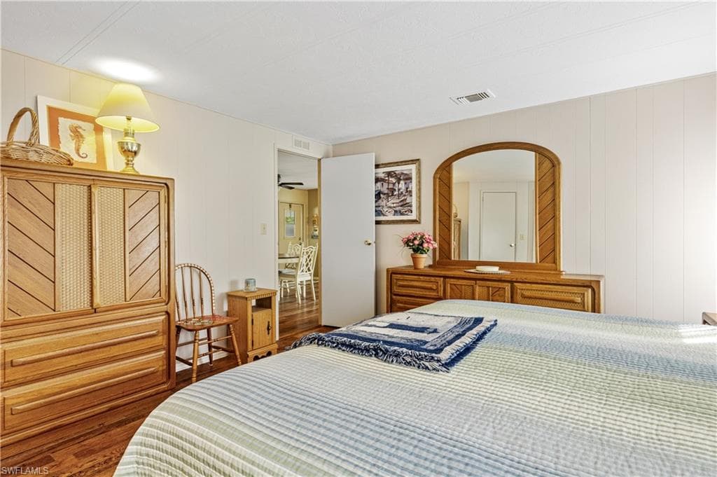 16045 Hibiscus WAY, NORTH FORT MYERS FL 33903-18