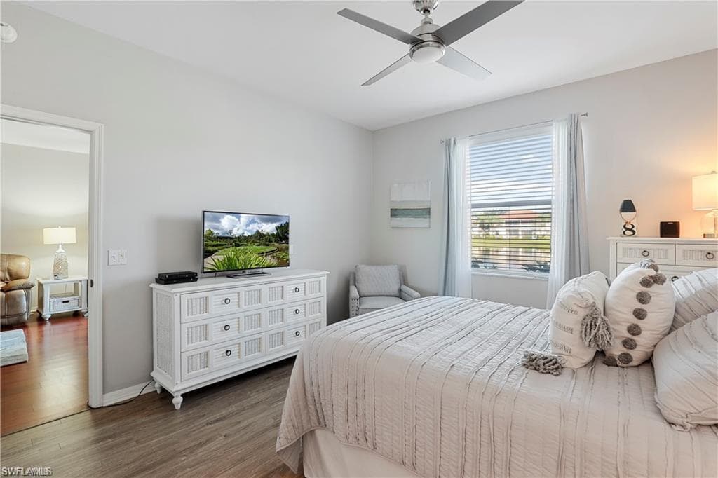 300 Robin Hood CIR # 102, NAPLES FL 34104-12