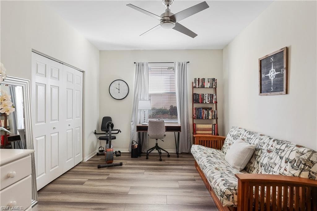 300 Robin Hood CIR # 102, NAPLES FL 34104-15