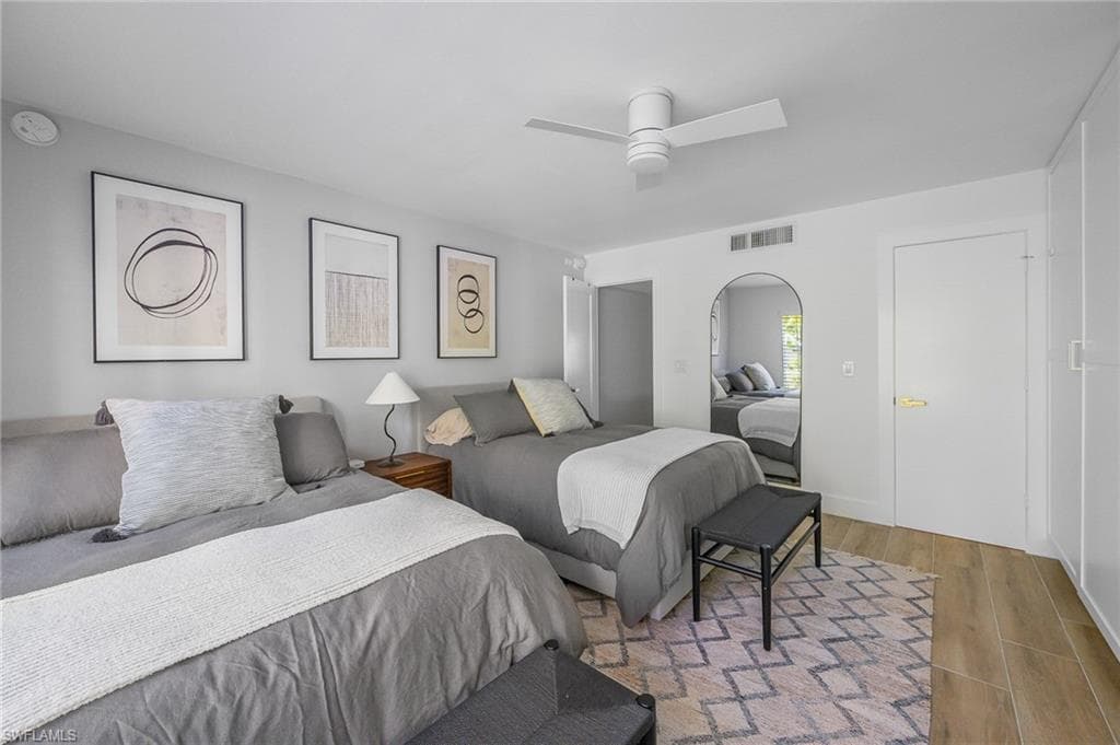 1742 Bald Eagle DR # A, NAPLES FL 34105-10