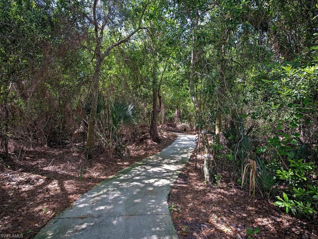 6431 Birchwood CT, NAPLES FL 34109-22