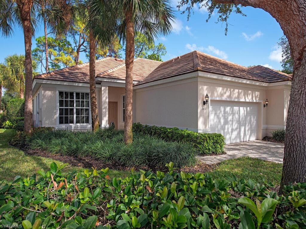 6431 Birchwood CT, NAPLES FL 34109-1