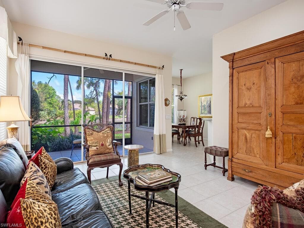 6431 Birchwood CT, NAPLES FL 34109-5