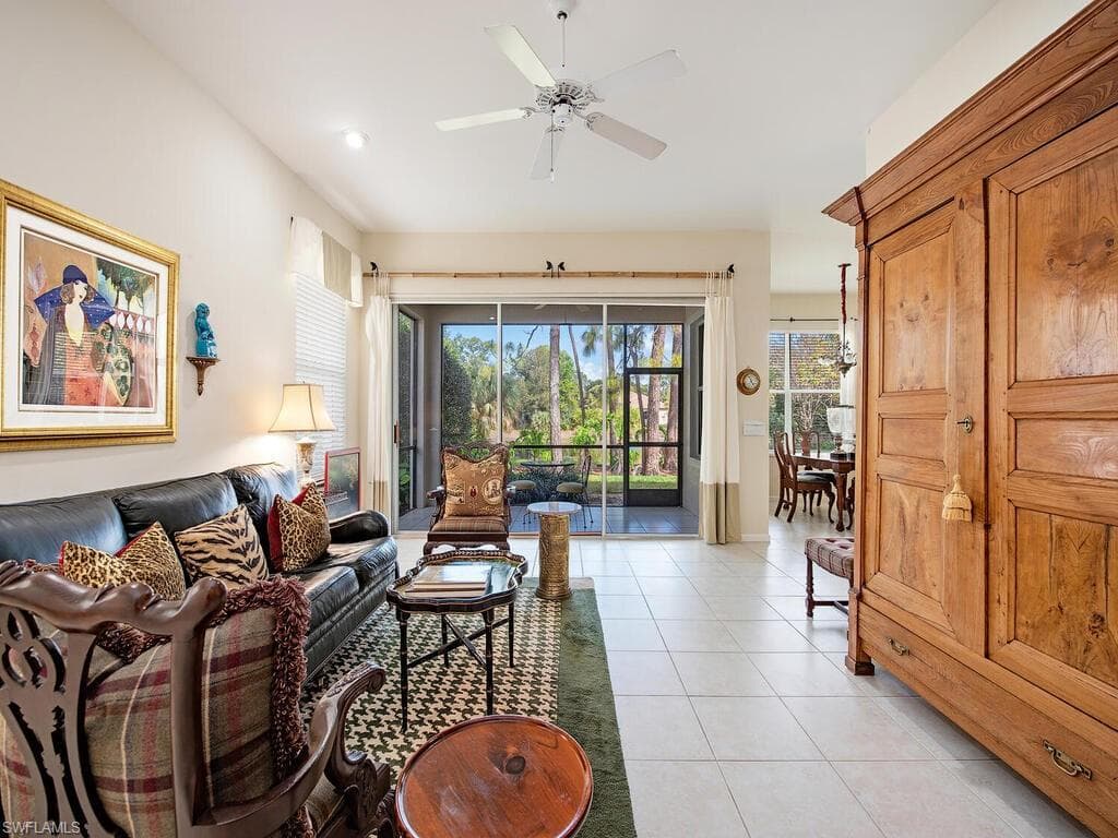 6431 Birchwood CT, NAPLES FL 34109-4