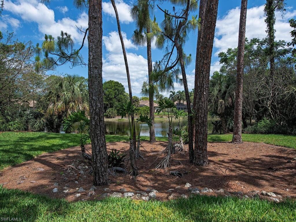 6431 Birchwood CT, NAPLES FL 34109-17