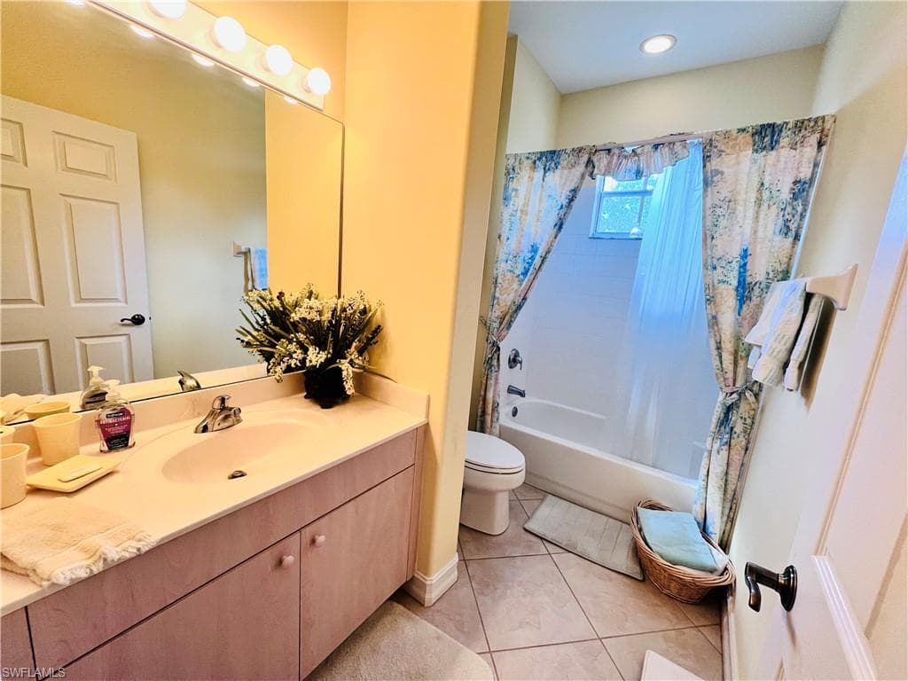 21341 Pelican Sound DR # 203, ESTERO FL 33928-12
