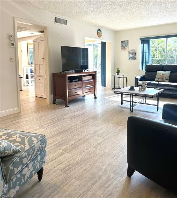 214 Bob O Link WAY # 214B, NAPLES FL 34105-2