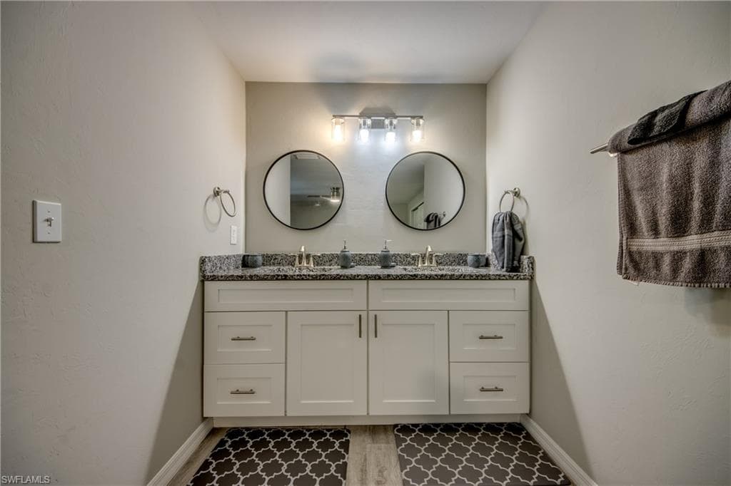 952 Ione DR, FORT MYERS FL 33919-22