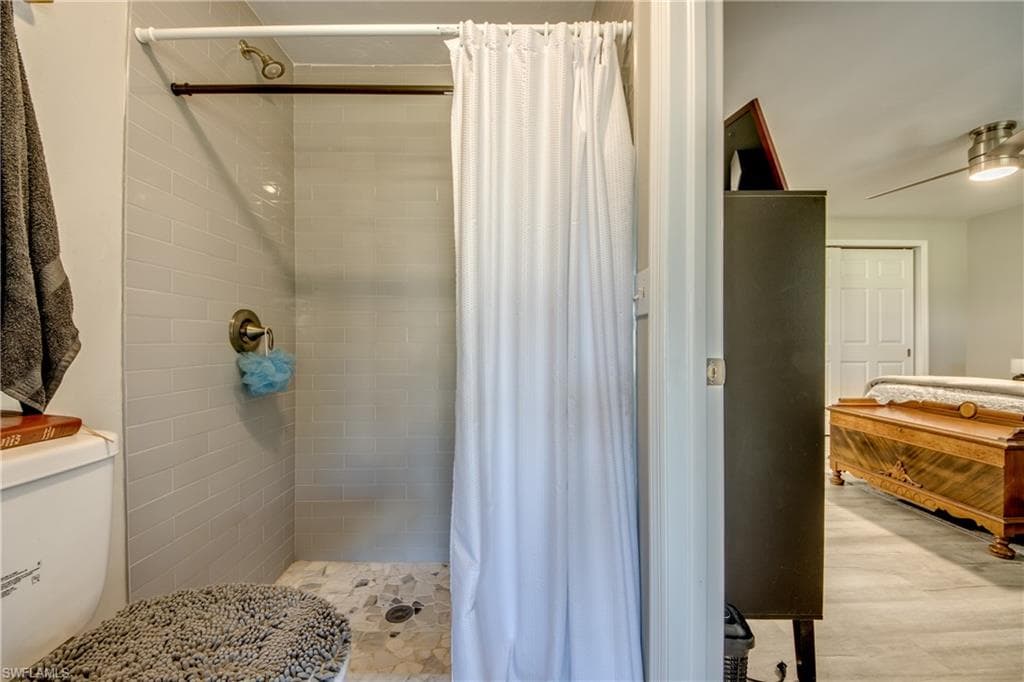 952 Ione DR, FORT MYERS FL 33919-24