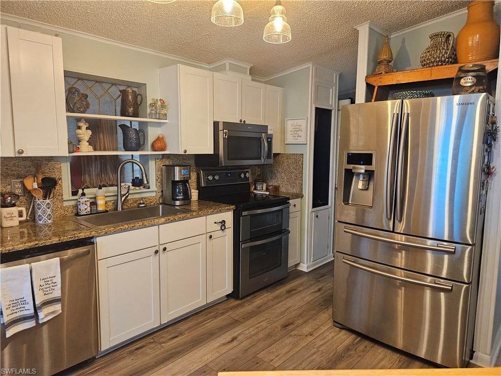 14 Peridot AVE, NAPLES FL 34114-16