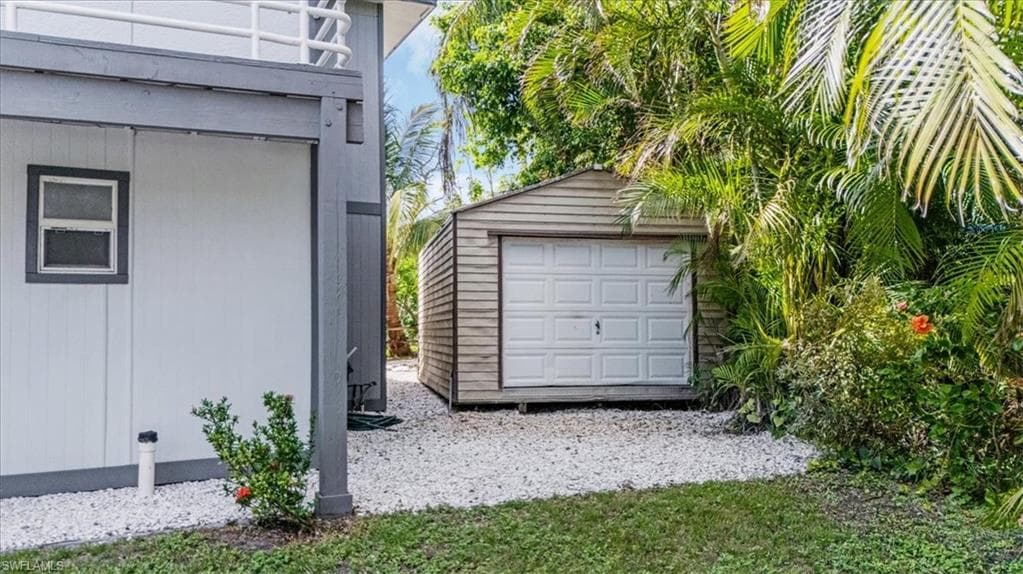 10925 Russell RD-2