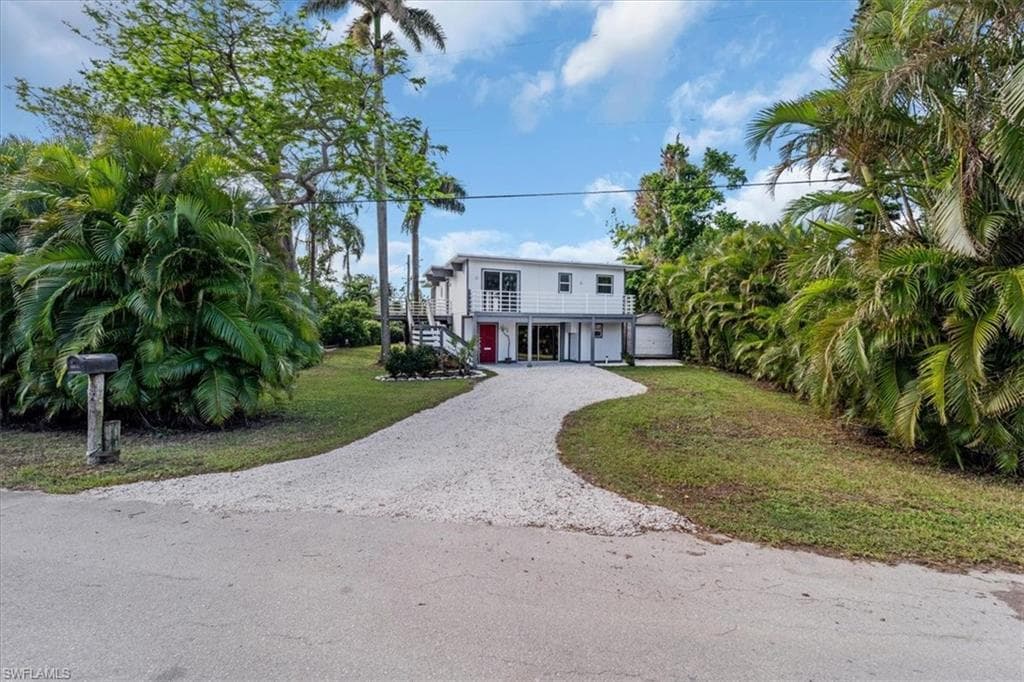 10925 Russell RD-4