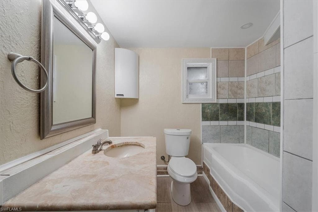10925 Russell RD-40