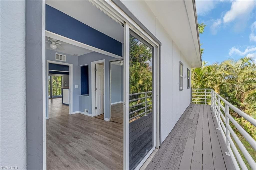 10925 Russell RD-17