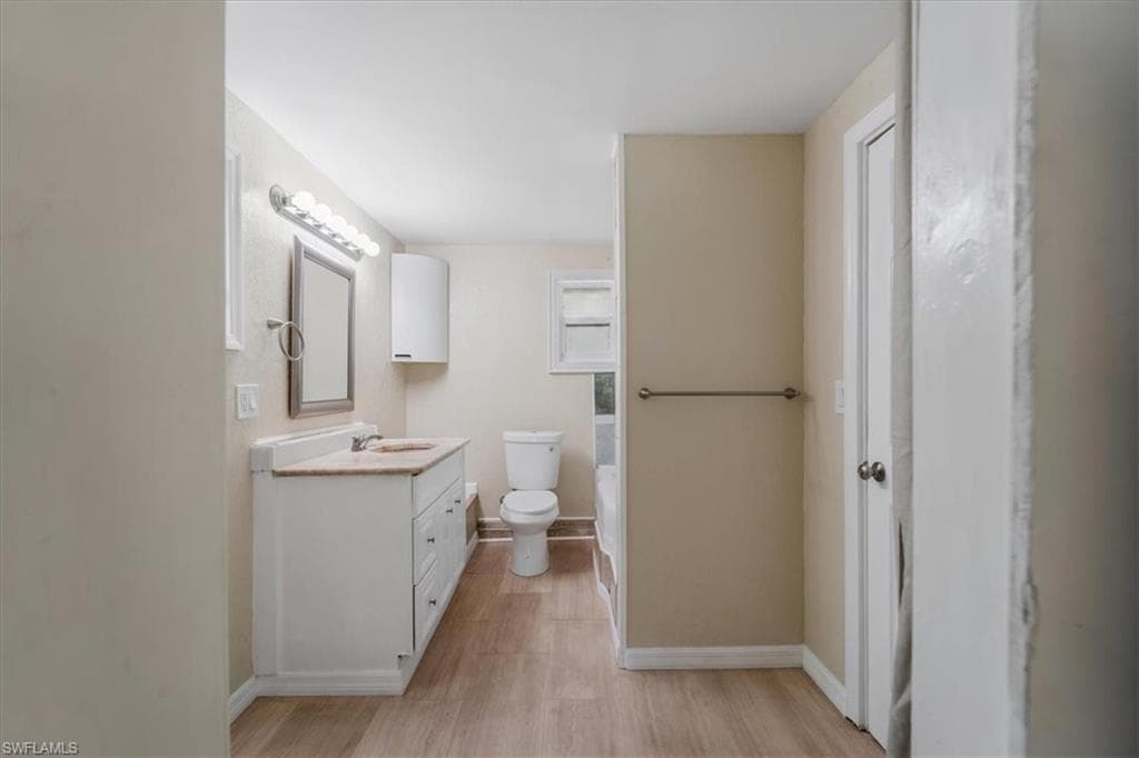 10925 Russell RD-38