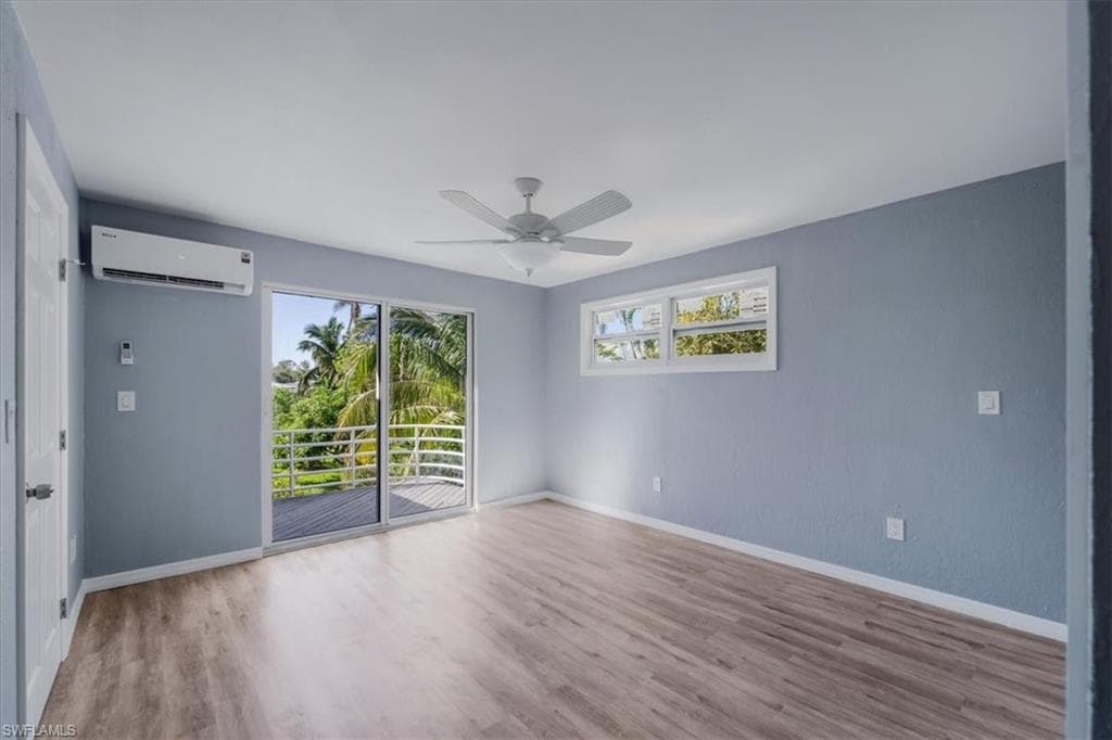 10925 Russell RD-24