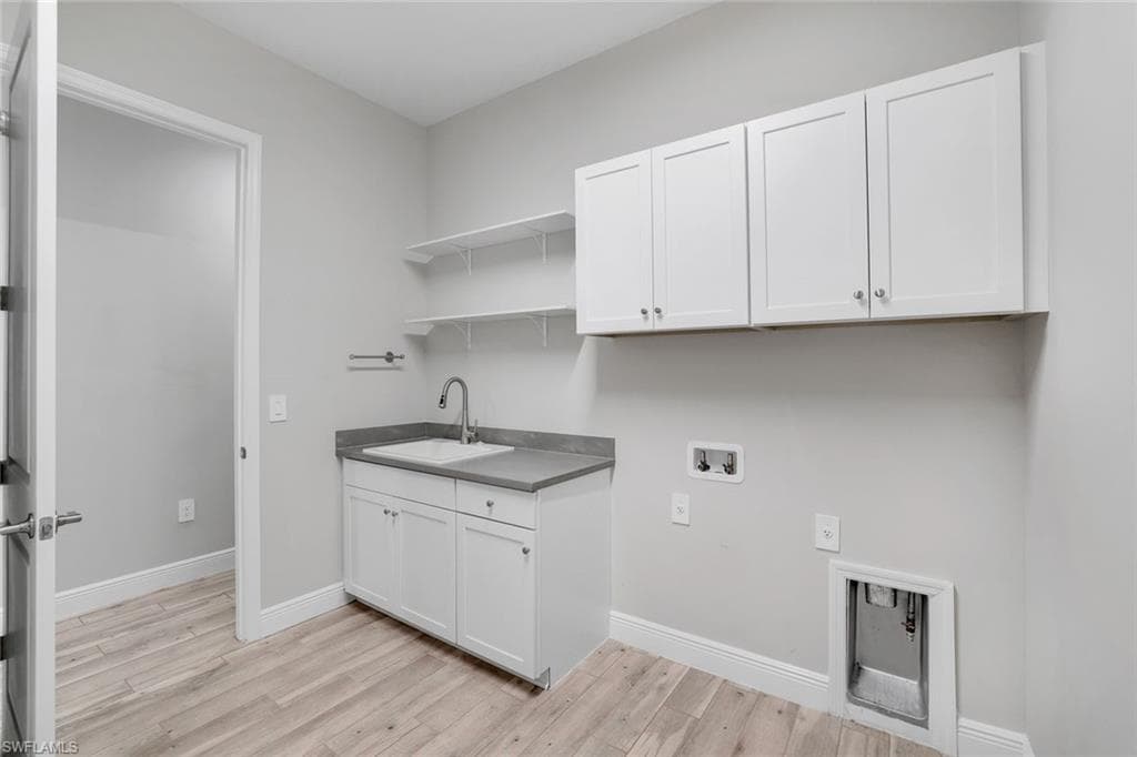 3959 Pegasus WAY, NAPLES FL 34120-25