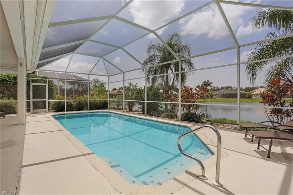 7699 Groves RD, NAPLES FL 34109-28