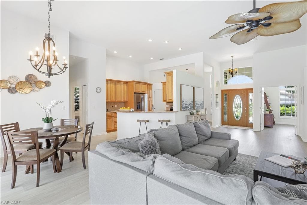 7699 Groves RD, NAPLES FL 34109-7