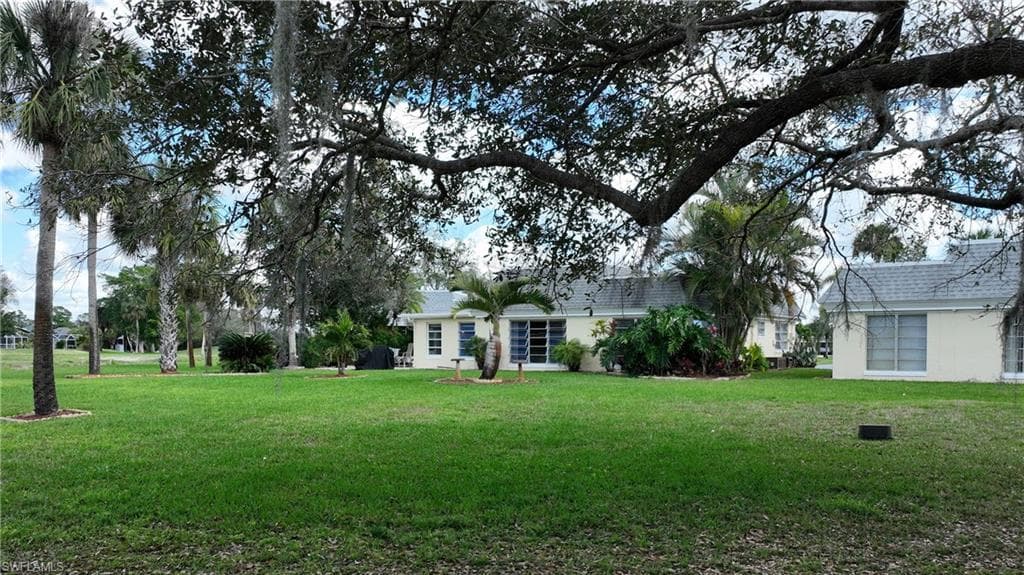 8 Park Lane CIR, LEHIGH ACRES FL 33936-26