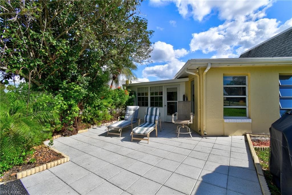 8 Park Lane CIR, LEHIGH ACRES FL 33936-20