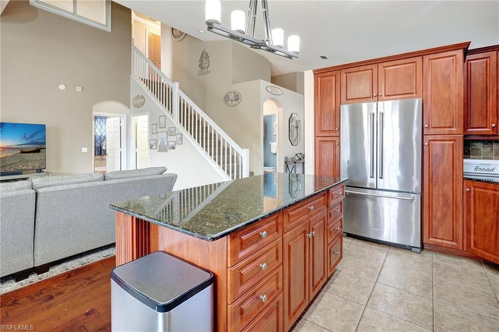 1741 Emerald Cove CIR, CAPE CORAL FL 33991-19