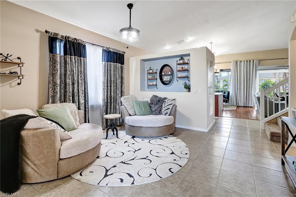 1741 Emerald Cove CIR, CAPE CORAL FL 33991-9
