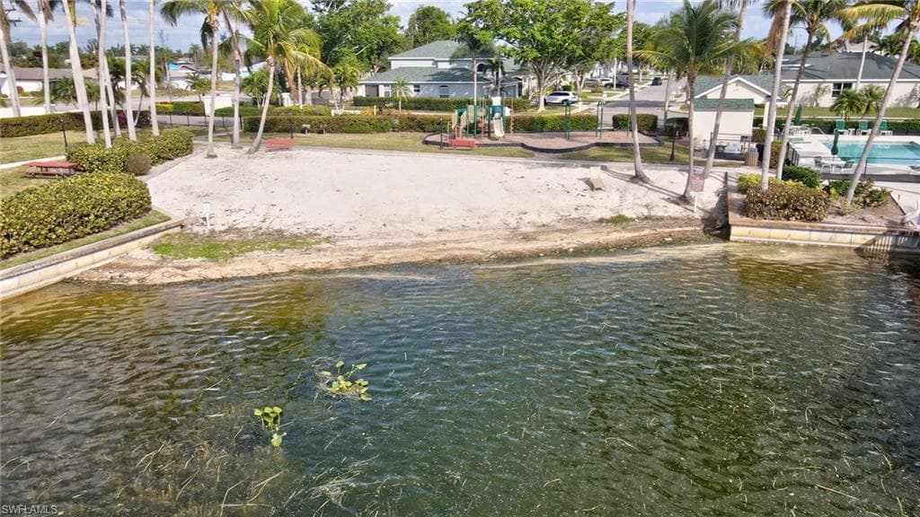 1741 Emerald Cove CIR, CAPE CORAL FL 33991-48