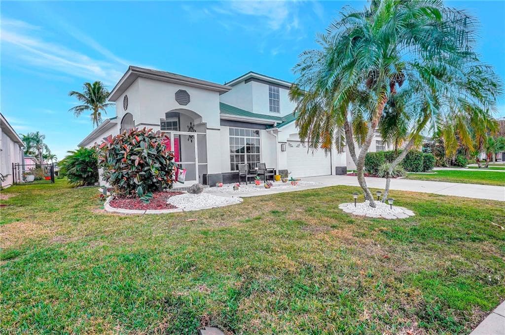 1741 Emerald Cove CIR, CAPE CORAL FL 33991-3