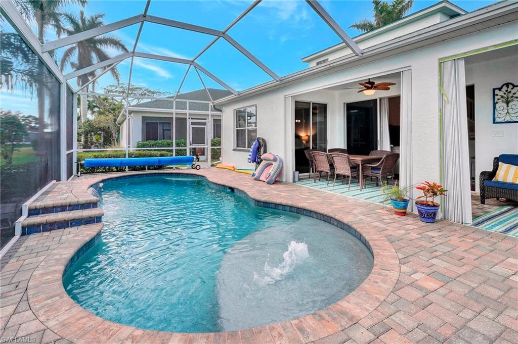 1741 Emerald Cove CIR, CAPE CORAL FL 33991-7