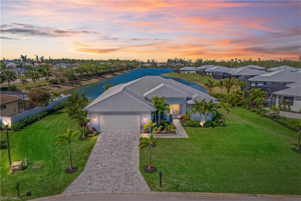 2410 Kismet Lakes LN, CAPE CORAL FL 33993-1