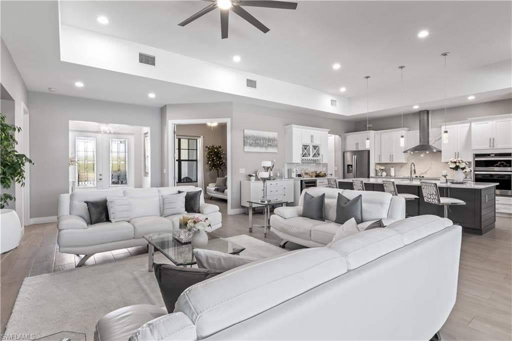 2410 Kismet Lakes LN, CAPE CORAL FL 33993-5