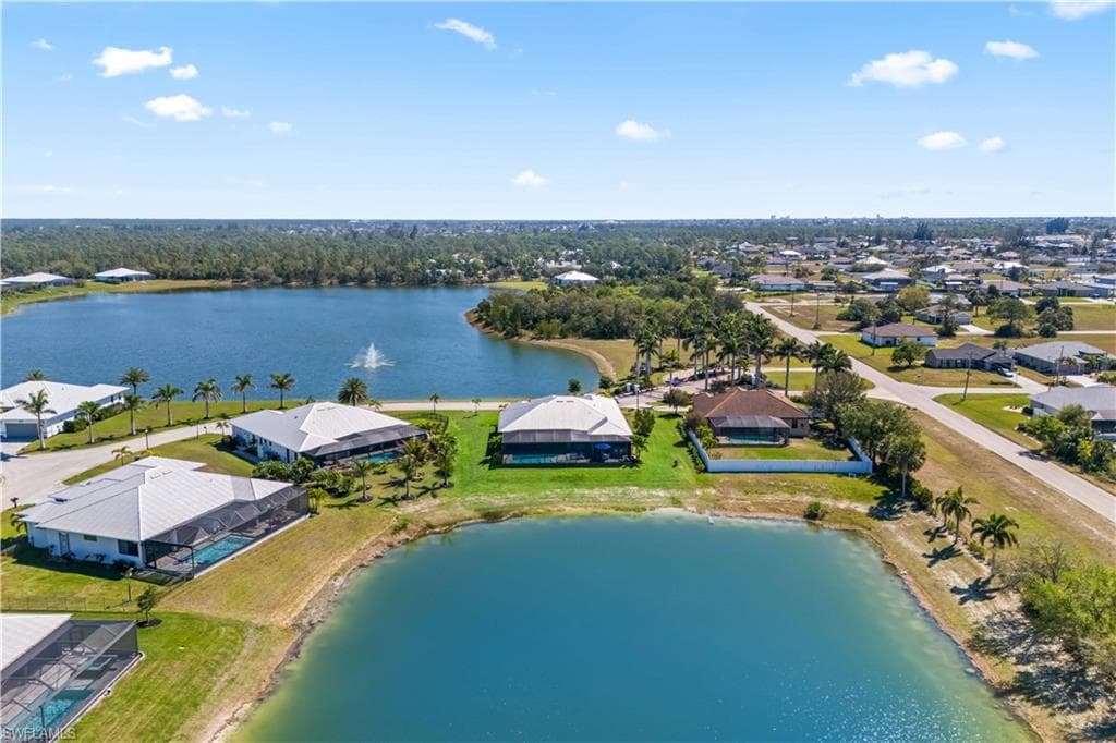 2410 Kismet Lakes LN, CAPE CORAL FL 33993-41