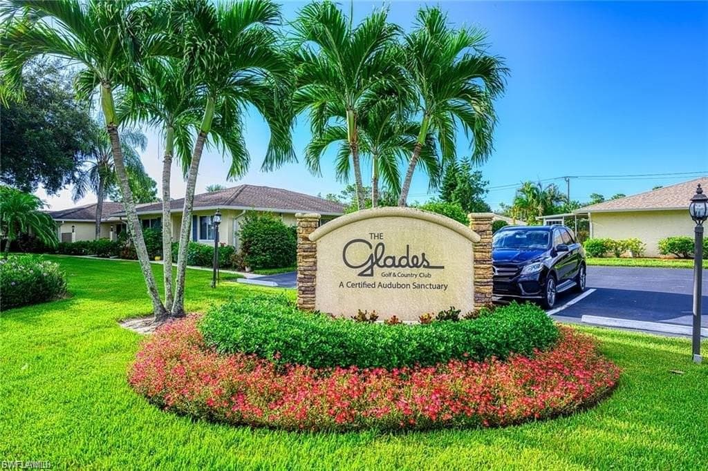 136 Harrison RD # 3, NAPLES FL 34112-1