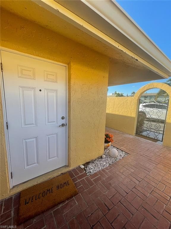 136 Harrison RD # 3, NAPLES FL 34112-6