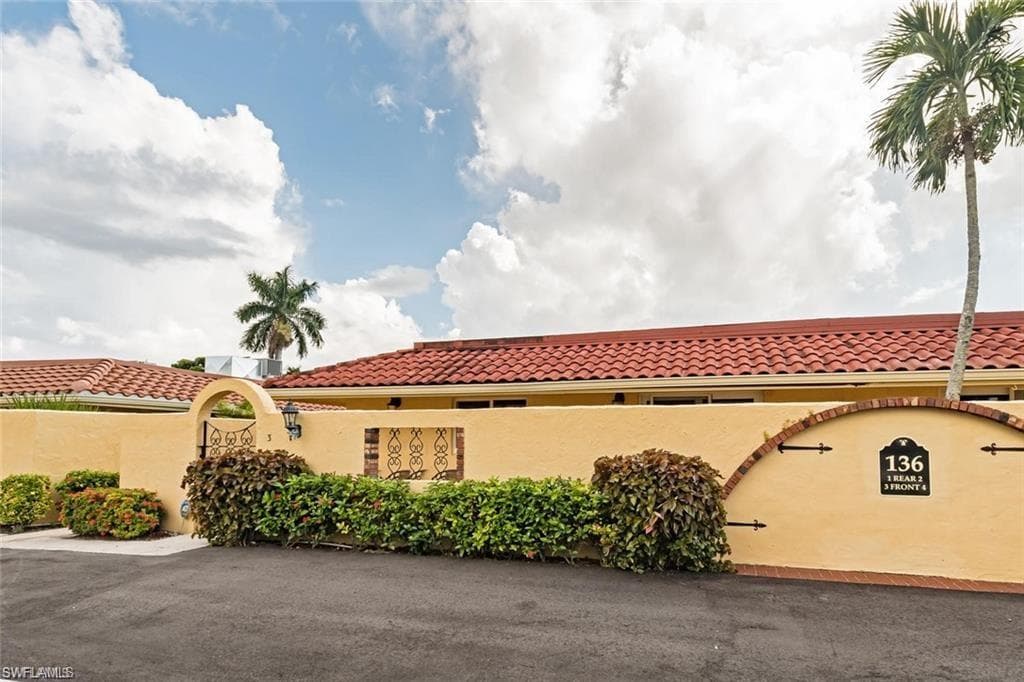 136 Harrison RD # 3, NAPLES FL 34112-4