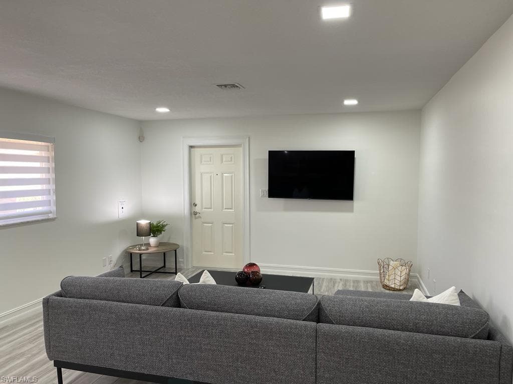 136 Harrison RD # 3, NAPLES FL 34112-13