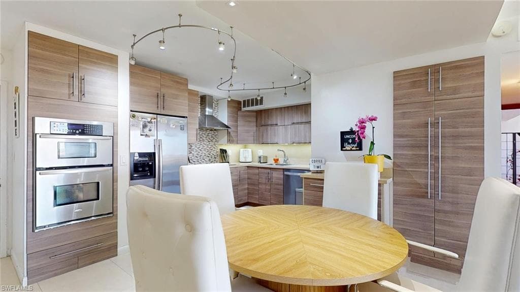 600 Three Islands BLVD # 803, HALLANDALE BEACH FL 33009-9