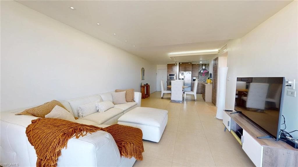 600 Three Islands BLVD # 803, HALLANDALE BEACH FL 33009-14