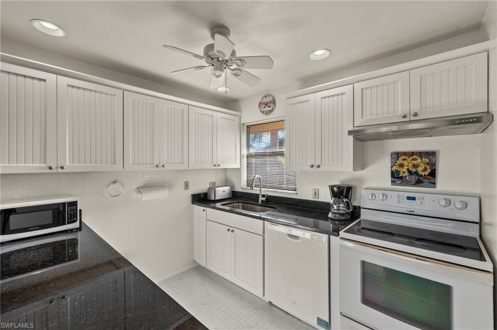 5117 Sea Bell RD # A203, SANIBEL FL 33957-11
