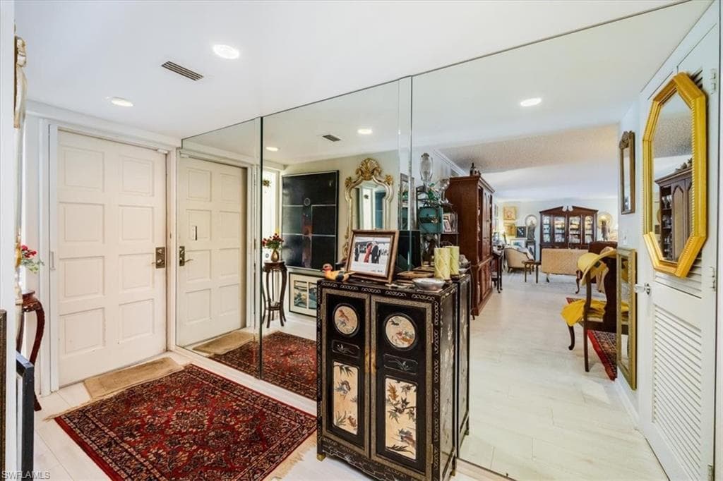 105 Clubhouse DR # D155, NAPLES FL 34105-3