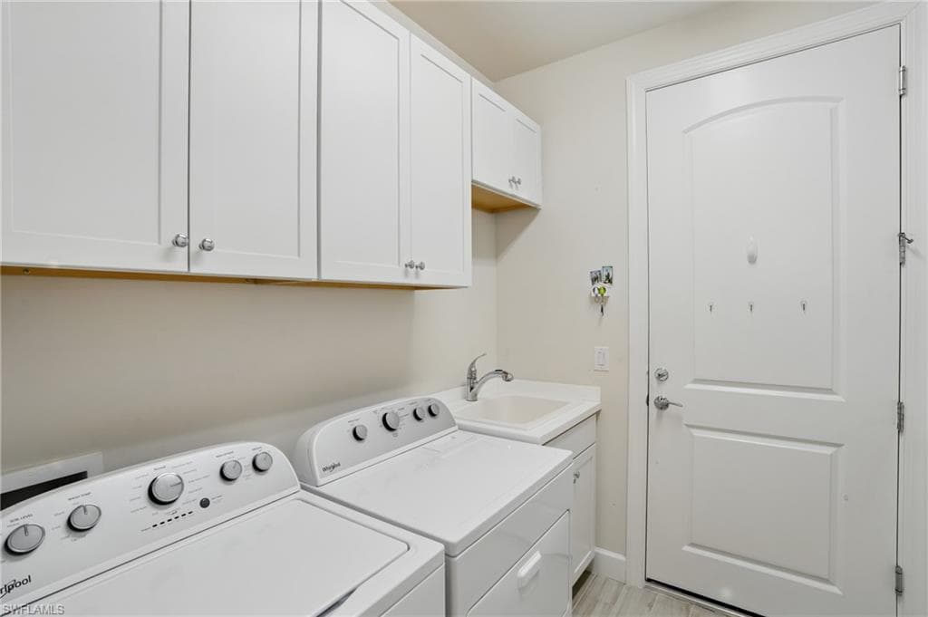 12905 Hadley CT-22