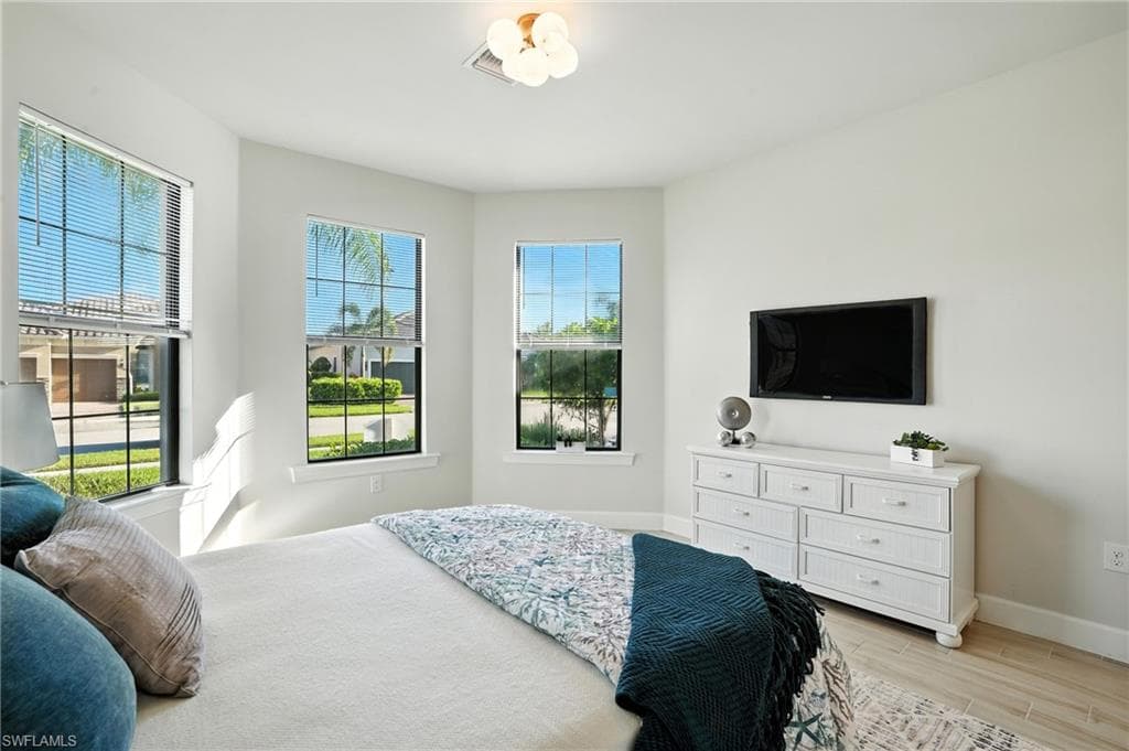 12905 Hadley CT-15