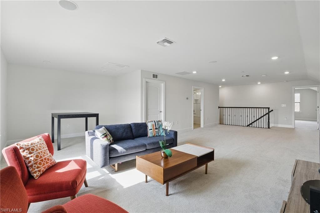 12905 Hadley CT-18